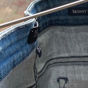 Judy Blue Los Angeles 15/32 Skinny Fit Jeans Distressed 69% Cotton